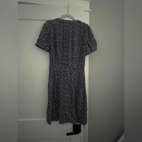 Loft Dress - Picture 2 of 3